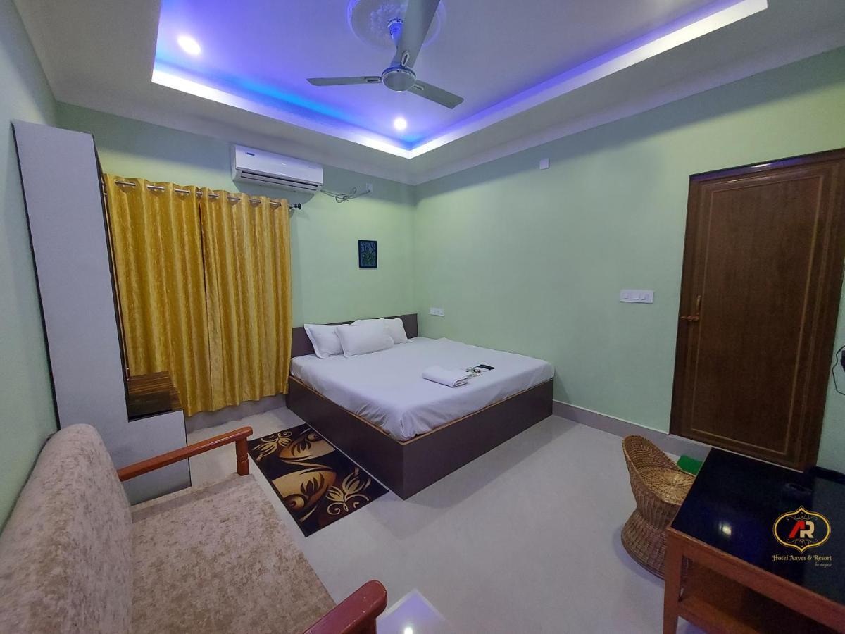 Hotel Aayes And Resort Shānti Niketan Extérieur photo